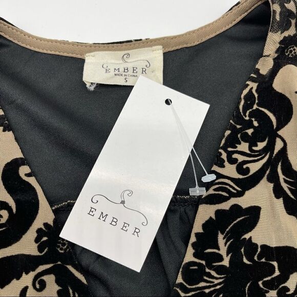 Ember Velvet Floral Lace Flare sleeve Bodysuit SMALL NWT - Picture 5 of 13